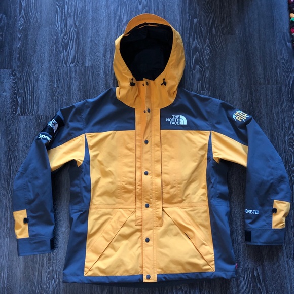 Size Large - Supreme x The North Face SS20 RTG Mountain Climbing Jacket Gold - Picture 5 of 9
